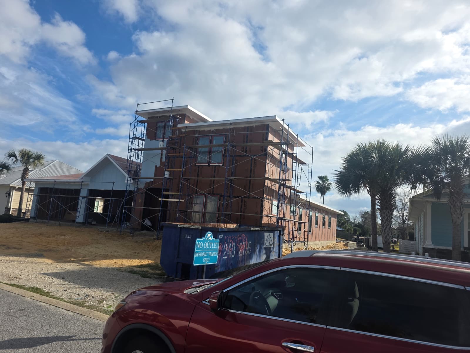 Decorative stucco privacy wall on beachfront